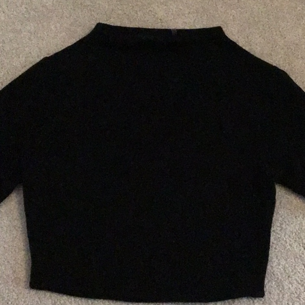 black shirt sleeve turtleneck